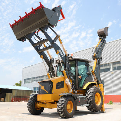 EURO 5 Máquina de carregamento de retroescavadeira de pequeno porte multifuncional com base de rodas de 2200 mm